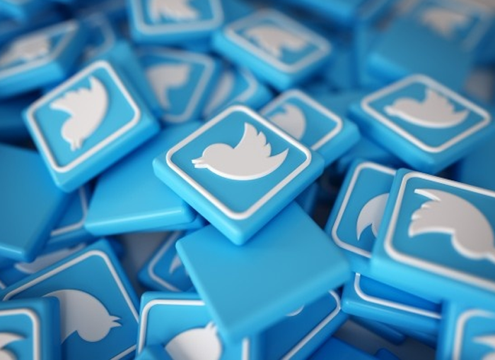 Cómo reaccionar a los mensajes de directos en Twitter