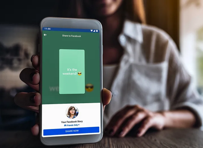 Cómo compartir los estados de WhatsApp en historias de Facebook